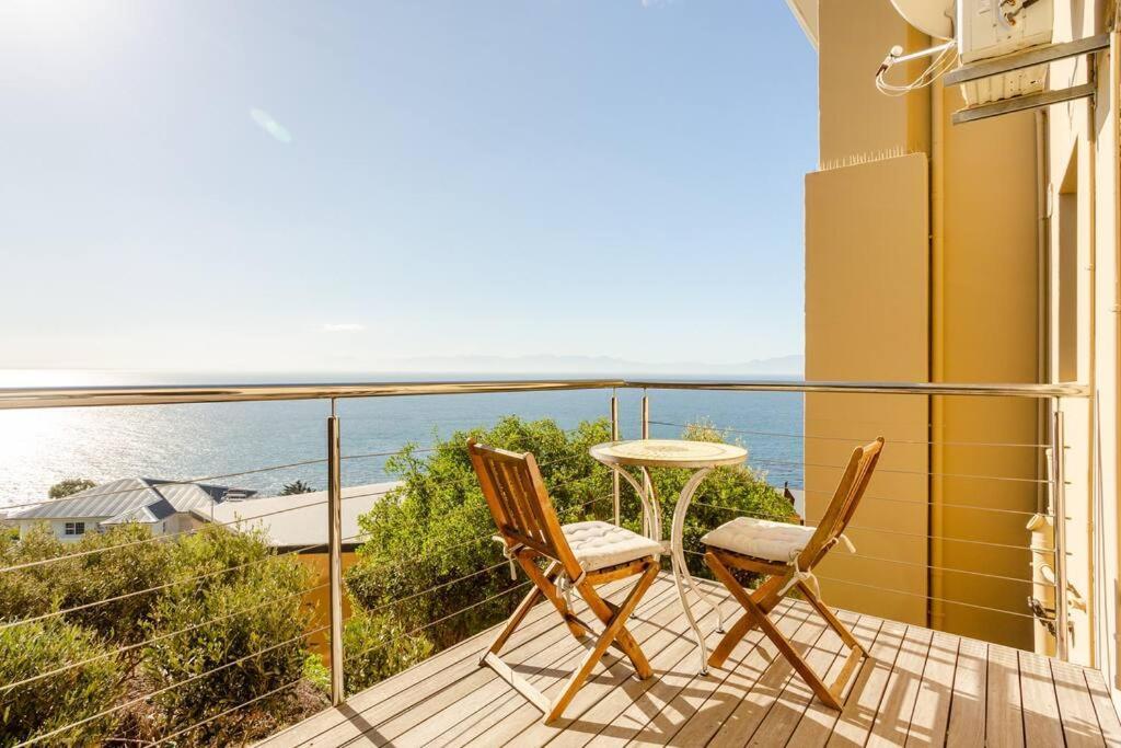Aqua Terra Boutique Guesthouse Саймонстаун Экстерьер фото