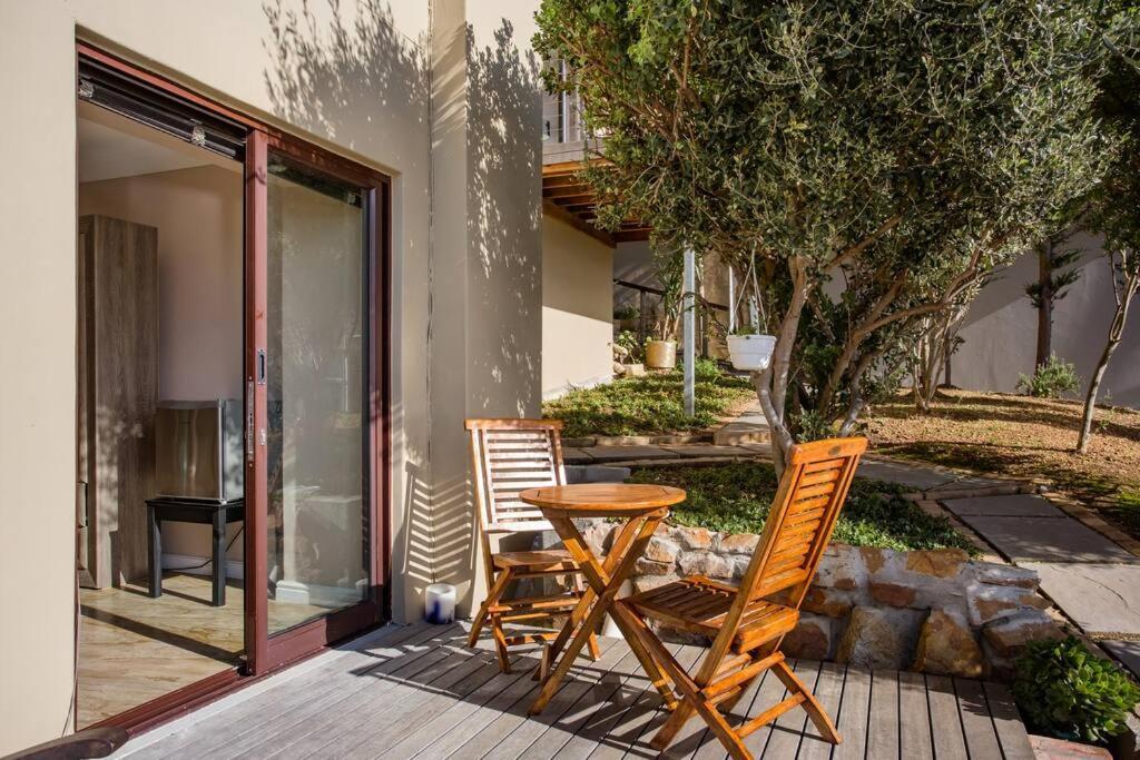 Aqua Terra Boutique Guesthouse Саймонстаун Экстерьер фото